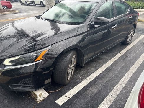 Certified 2023 Nissan Altima 2.5 S image 2