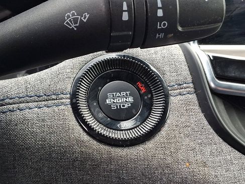 Used 2023 Jeep Compass Sport image 23