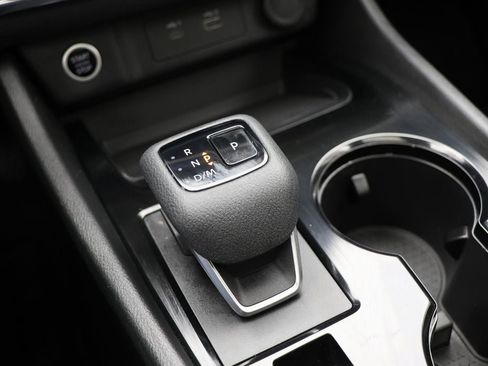 Used 2023 Nissan Rogue SV w/ SV Premium B Package image 24