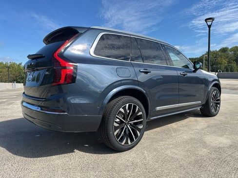 New 2026 Volvo XC90 B6 Plus w/ Protection Package Premier image 7