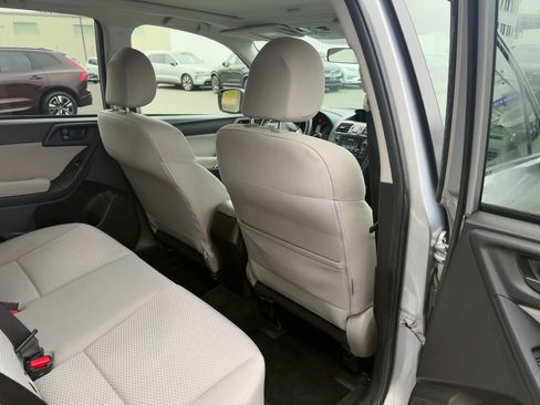 Used 2015 Subaru Forester 2.5i Premium w/ All-Weather Package image 29