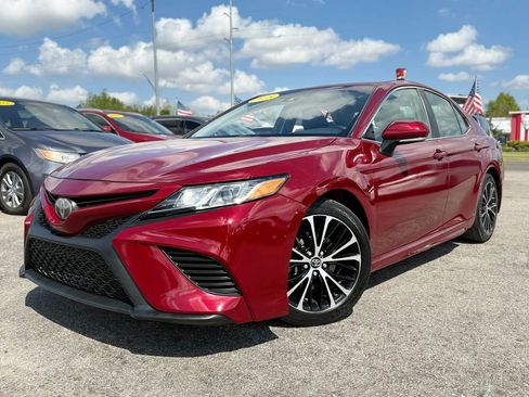 Used 2018 Toyota Camry SE w/ Convenience Package image 41