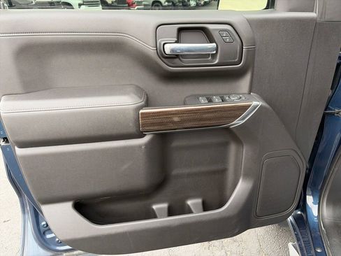 Used 2022 Chevrolet Silverado 1500 RST AWD/4WD image 14