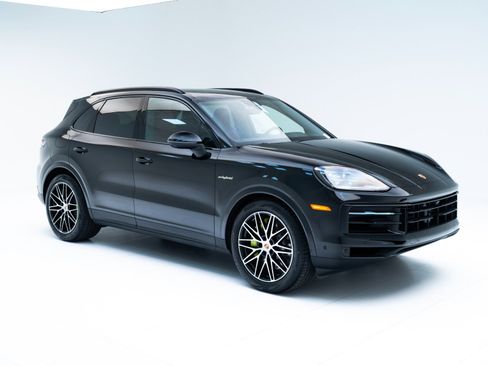 New 2026 Porsche Cayenne E-Hybrid image 7