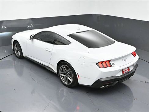 Certified 2025 Ford Mustang Coupe RWD image 39