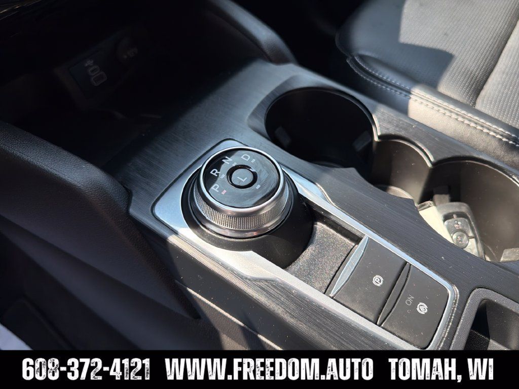 Used 2025 Ford Escape Platinum AWD/4WD image 23