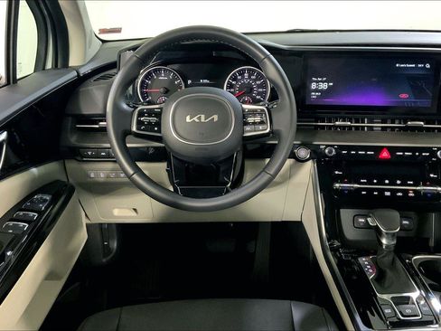 Certified 2023 Kia Carnival EX FWD image 5