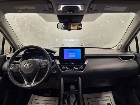Certified 2023 Toyota Corolla Cross LE image 12