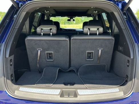 New 2025 Cadillac XT6 Luxury image 27