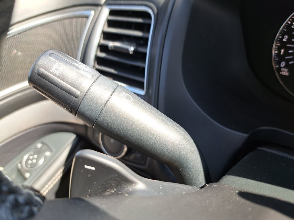 Used 2018 Ford Explorer Platinum AWD/4WD image 26
