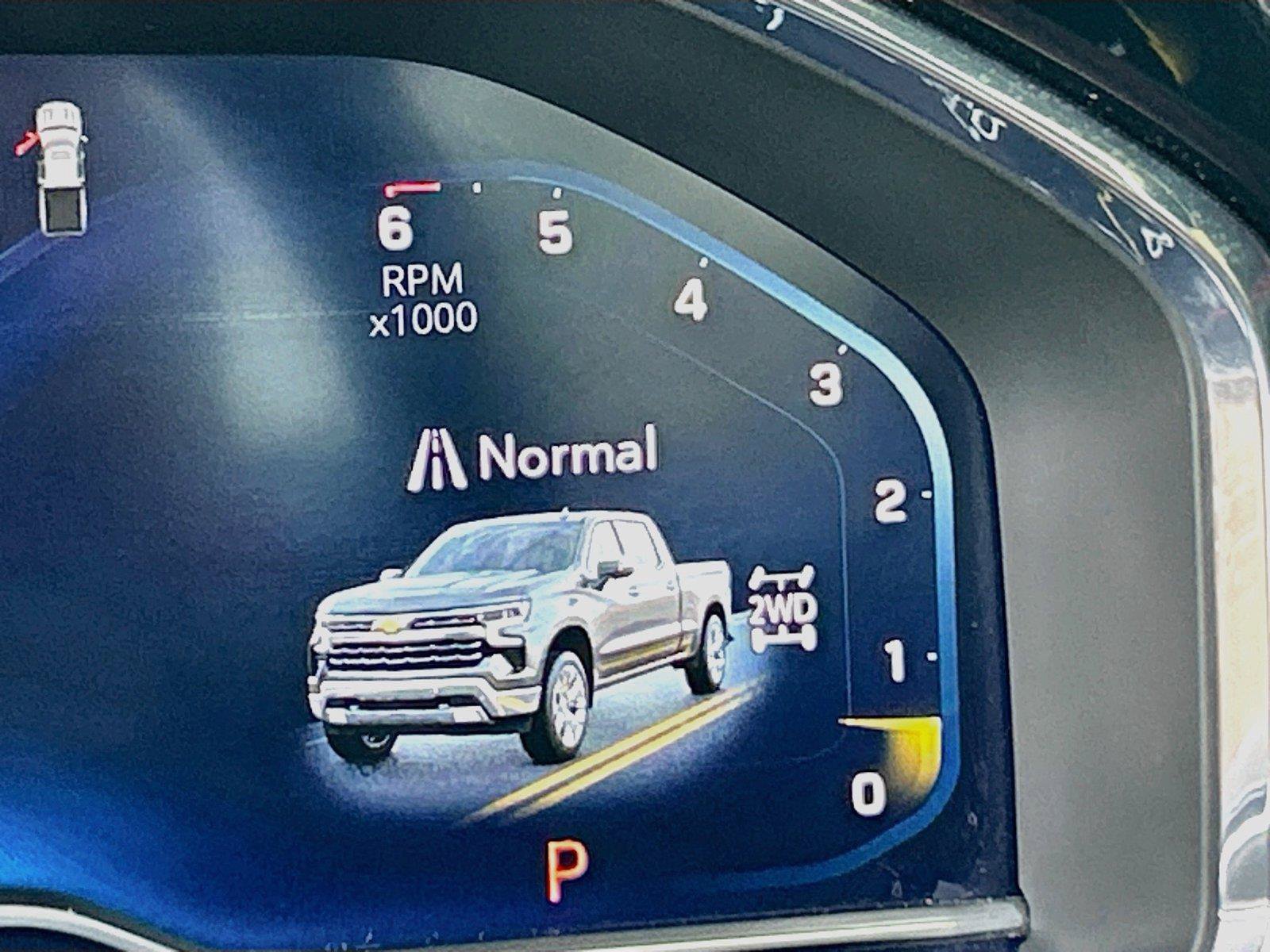 Used 2025 Chevrolet Silverado 1500 LT AWD/4WD image 40