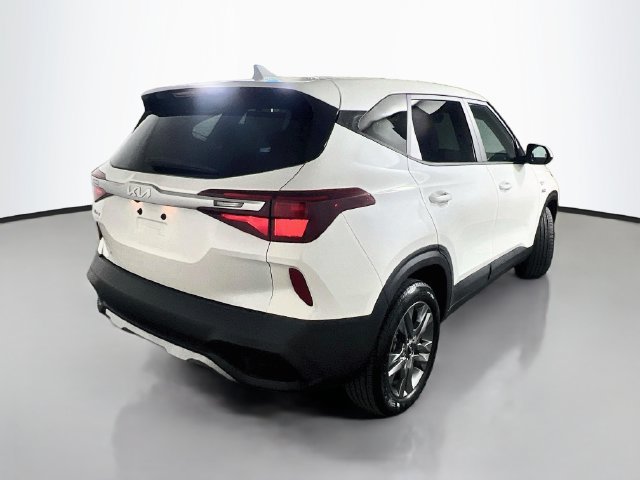 Used 2023 Kia Seltos LX AWD/4WD image 8