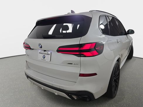 Used 2024 BMW X5 xDrive40i w/ M Sport Package AWD/4WD image 36