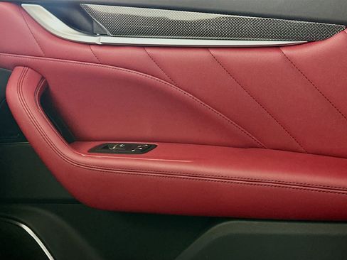 Used 2023 Maserati Levante Modena image 17