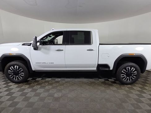 Used 2025 GMC Sierra 2500 Denali Ultimate AWD/4WD image 5