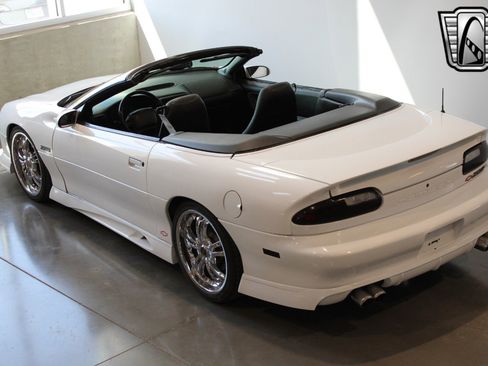 Used 2000 Chevrolet Camaro Z28 image 16