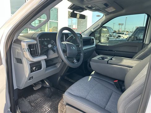 Used 2024 Ford F350 XL w/ XL Driver Assist Package AWD/4WD image 2