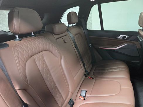 Used 2019 BMW X5 xDrive50i w/ M Sport Package AWD/4WD image 47