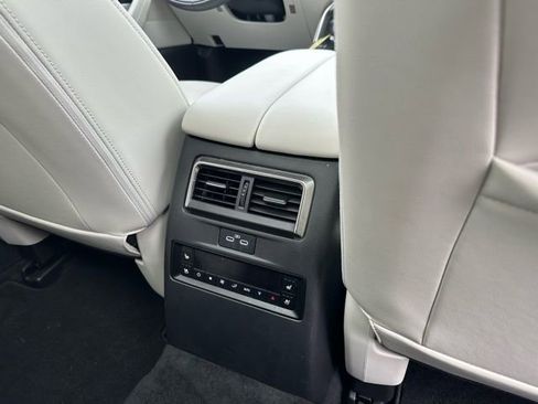 Used 2024 MAZDA CX-90 3.3 Turbo S w/ Premium Plus image 33