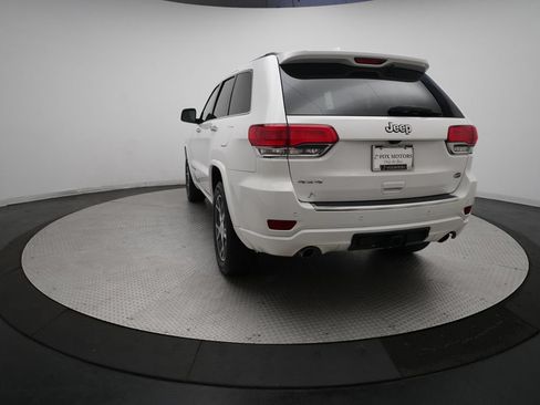 Used 2019 Jeep Grand Cherokee Overland AWD/4WD image 33
