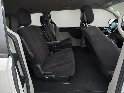 Used 2013 Dodge Grand Caravan SE FWD image 11