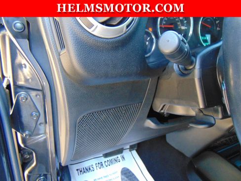 Used 2018 Jeep Wrangler Unlimited Sahara w/ Connectivity Group image 18