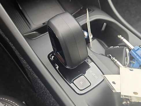 New 2026 Volvo XC40 B5 Core w/ Climate Package AWD/4WD image 18