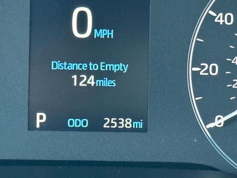 Certified 2024 Toyota Corolla Cross LE w/ Moonroof Package image 20