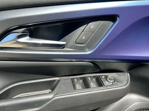 New 2026 Chevrolet Equinox EV LT FWD image 22