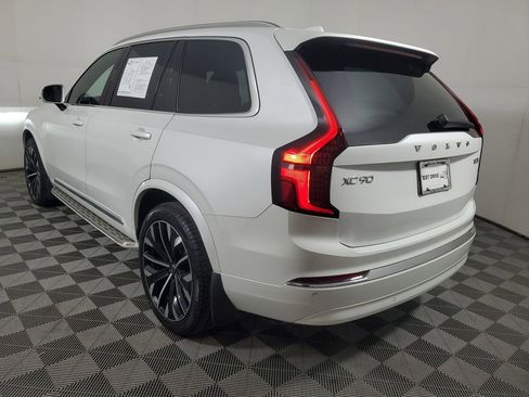 Certified 2025 Volvo XC90 B5 Core w/ Climate Package image 6