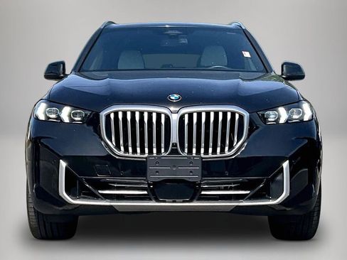Used 2025 BMW X5 xDrive40i w/ Climate Comfort Package AWD/4WD image 3