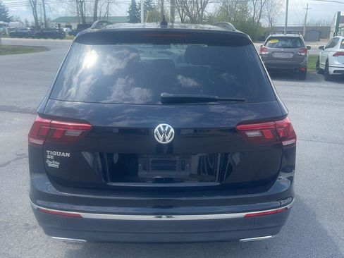 Used 2020 Volkswagen Tiguan SE w/ Panoramic Sunroof Package FWD image 5