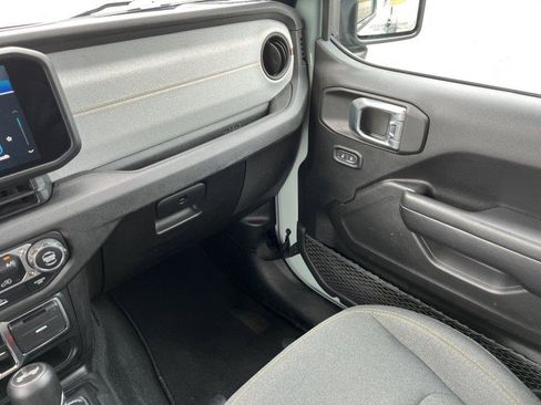 Used 2024 Jeep Wrangler Unlimited Sport AWD/4WD image 26