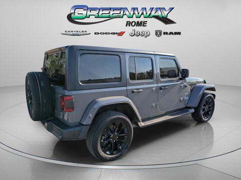 Used 2022 Jeep Wrangler Unlimited Sahara image 7