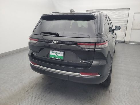 Used 2023 Jeep Grand Cherokee Limited AWD/4WD image 7