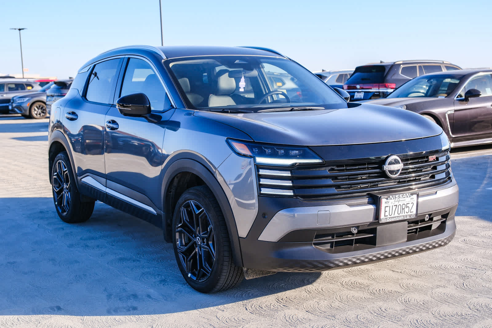 Used 2026 Nissan Kicks SR FWD image 3