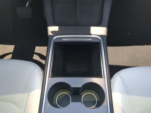 Used 2023 Tesla Model Y Long Range AWD/4WD image 23