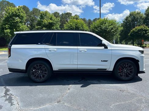 Used 2023 Cadillac Escalade V w/ LPO, ONYX Package AWD/4WD image 26