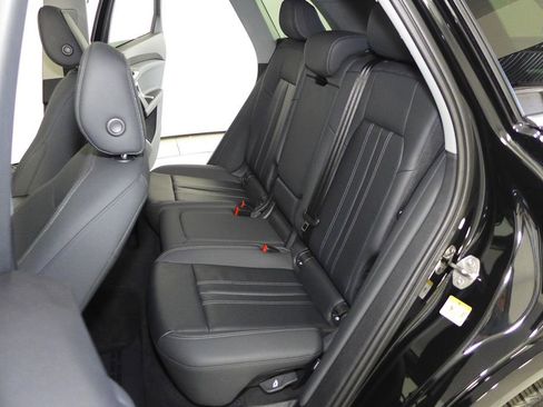 Used 2025 Audi Q5 Premium w/ Convenience Package AWD/4WD image 21