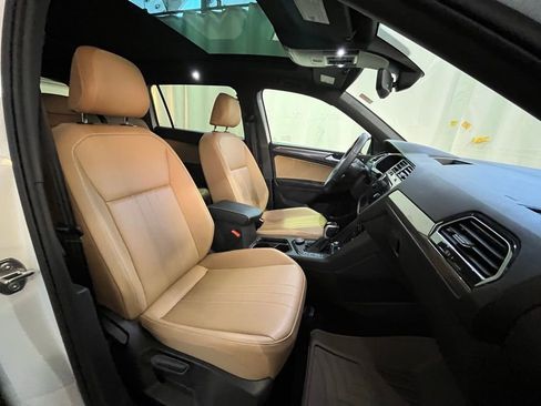 Certified 2024 Volkswagen Tiguan SE R-Line w/ MDO Package, Two-Row image 13