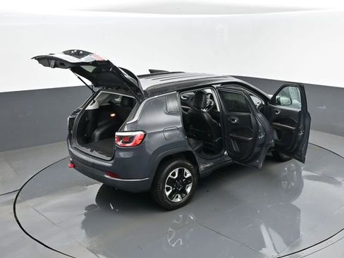 Used 2018 Jeep Compass Trailhawk w/ Navigation Group image 27