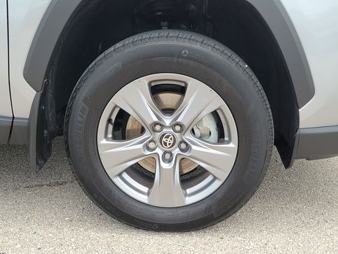 Used 2024 Toyota RAV4 XLE w/ Convenience Package AWD/4WD image 7