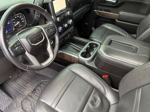 Used 2022 GMC Sierra 3500 Denali w/ Denali Ultimate Package image 10