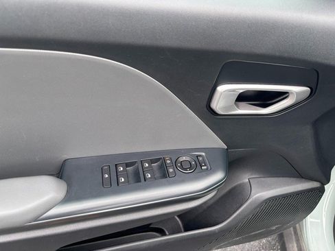 Used 2025 Kia K4 FWD image 9