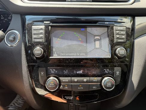 Used 2015 Nissan Rogue SL w/ SL Premium Package AWD/4WD image 18