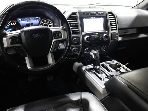 Used 2017 Ford F150 Platinum w/ Equipment Group 701A Luxury image 2