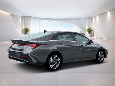 New 2026 Hyundai Elantra Limited FWD image 8