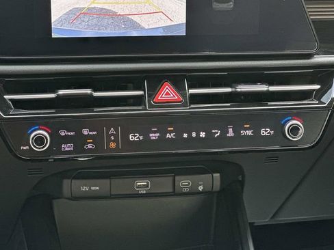 Used 2023 Kia Niro Wind w/ Wind Preserve Package FWD image 5