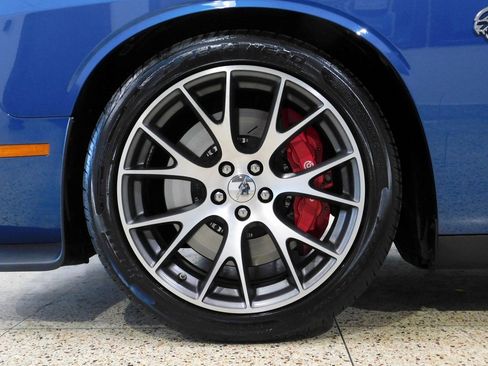 Used 2020 Dodge Challenger SRT Hellcat w/ Plus Package image 34