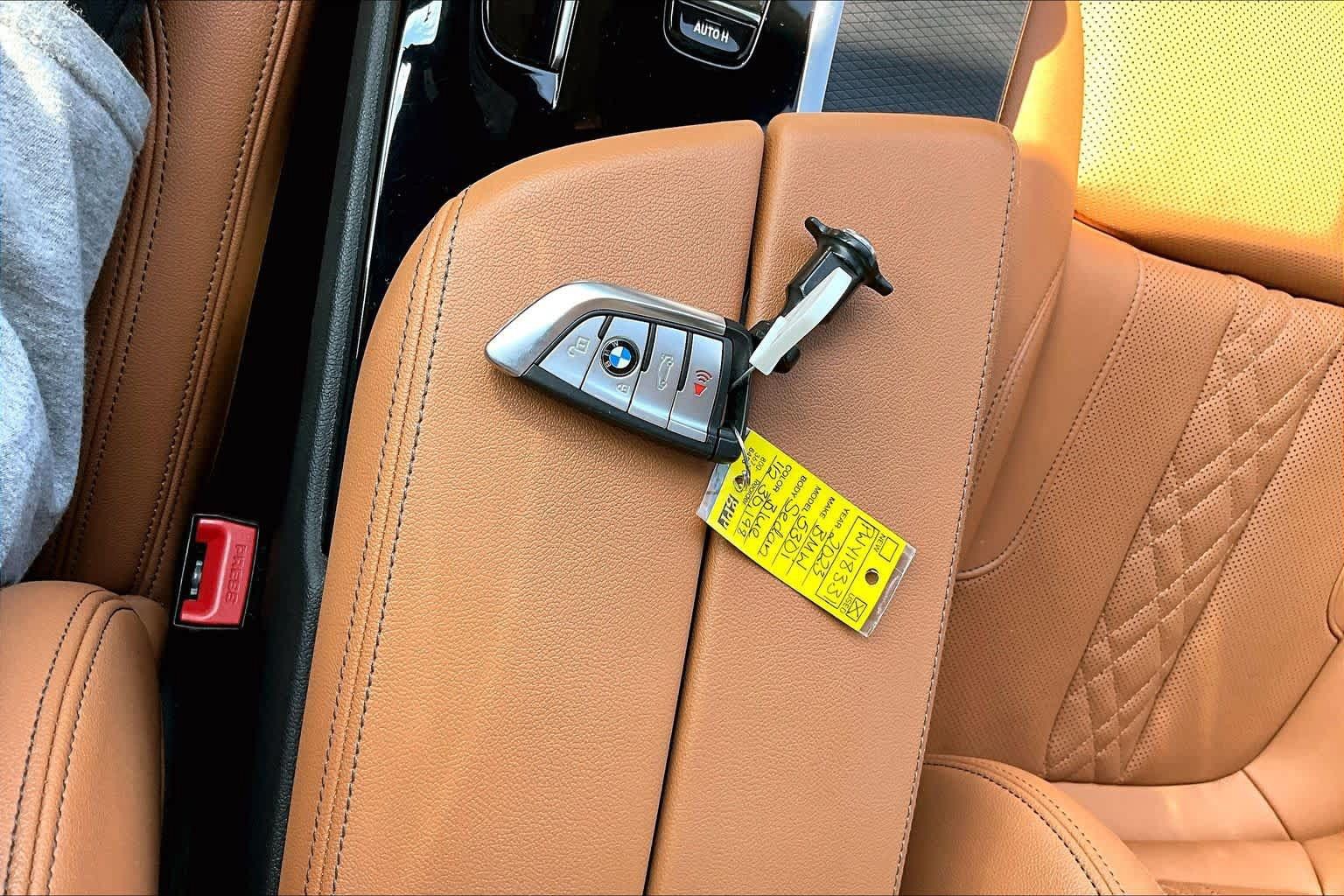 Used 2023 BMW 530i w/ M Sport Package RWD image 15